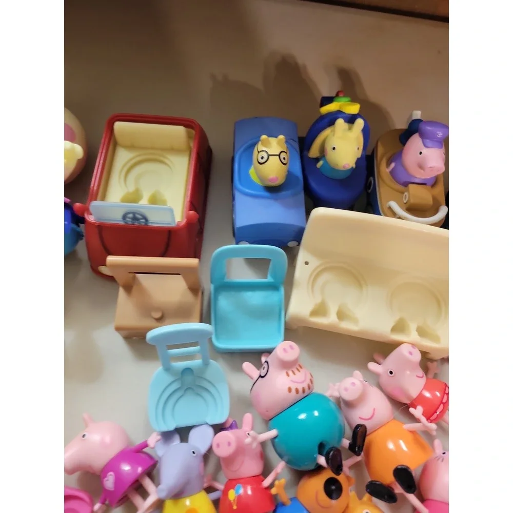 Huge mixed Lot Peppa Pig & Friends Action Figures accessories toys